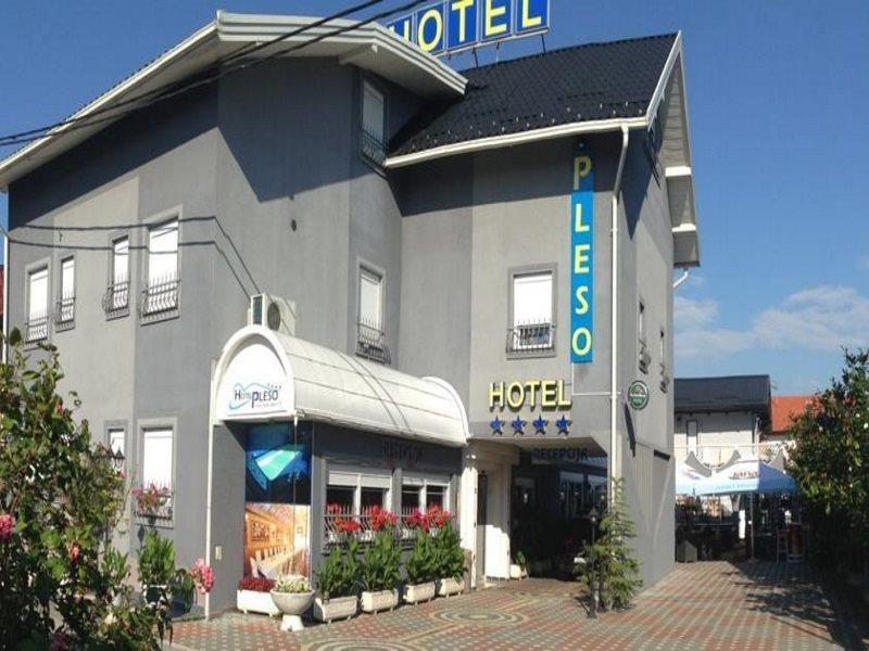 Hotel Garny Pleso Velika Gorica Exterior foto
